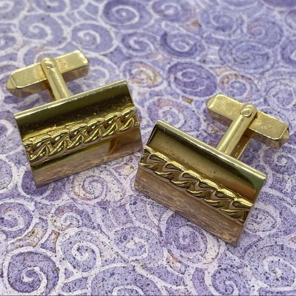 SWANK Gold Cuff Links